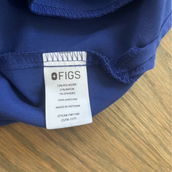 FIGS Casma Three-Pocket Scrub Top Women’s size Medium - Picture 3 of 6